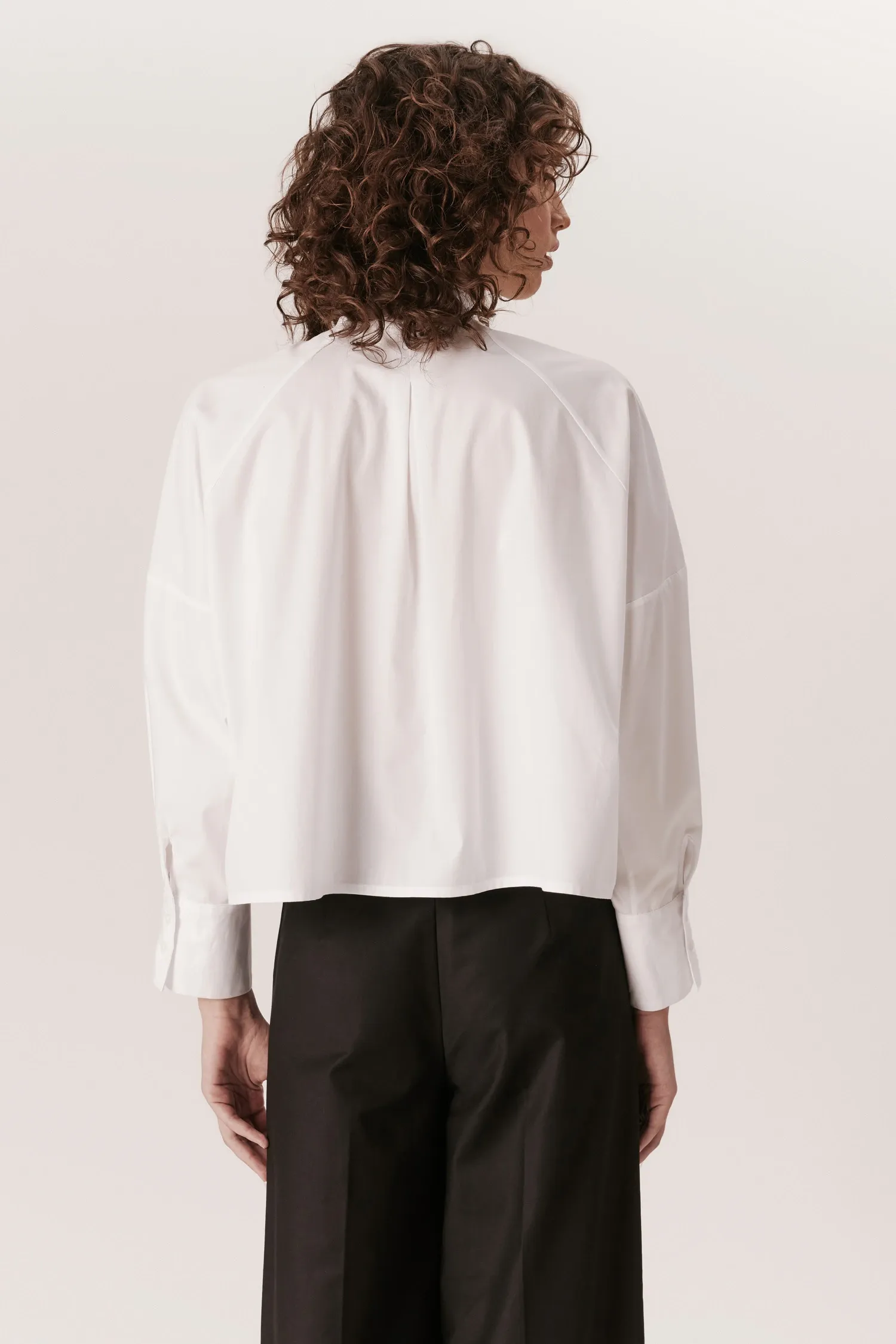 007281_CAMISA_OVERSIZED_CROPPED_BRANCO_ANDREAMARQUES -5-